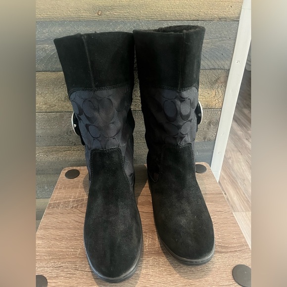 Coach Meyer Signature Logo Black Suede Buckle Detail Flat Winter Snow Boots 7.5 - Picture 6 of 16